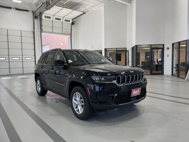 new 2025 Jeep Grand Cherokee car, priced at $35,820