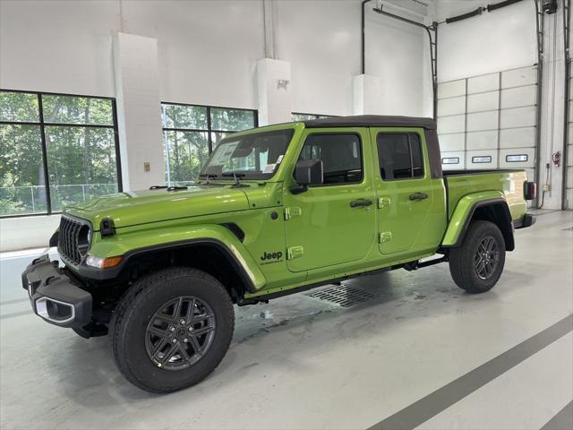 new 2025 Jeep Gladiator car, priced at $39,800