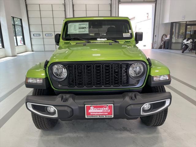 new 2025 Jeep Gladiator car, priced at $39,800