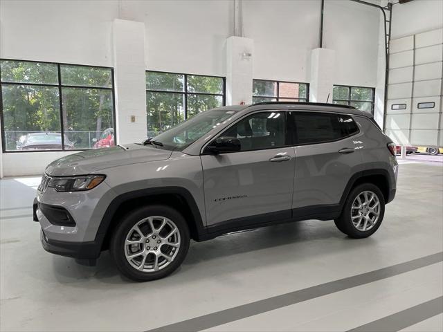 new 2024 Jeep Compass car, priced at $26,800