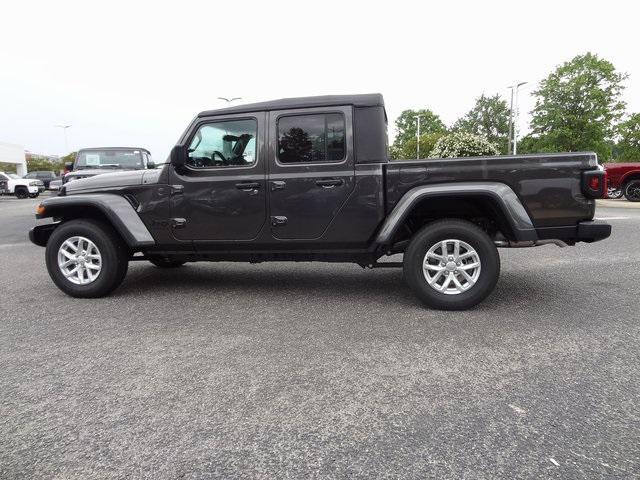 new 2023 Jeep Gladiator car, priced at $39,098