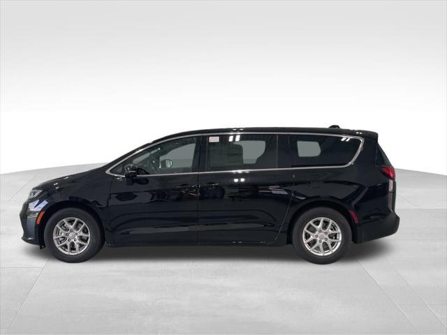 new 2025 Chrysler Pacifica car, priced at $40,540