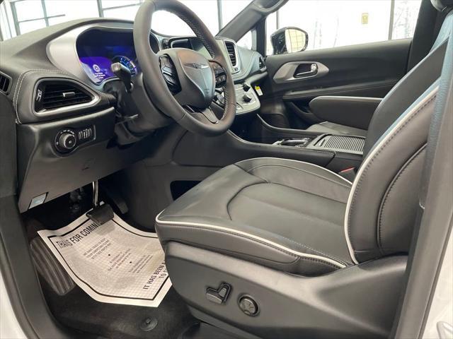 new 2025 Chrysler Pacifica Hybrid car, priced at $49,500