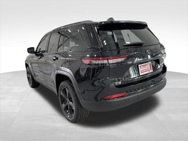 new 2025 Jeep Grand Cherokee car, priced at $41,800