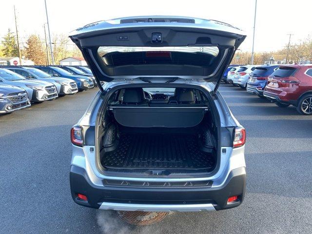 used 2023 Subaru Outback car, priced at $28,994