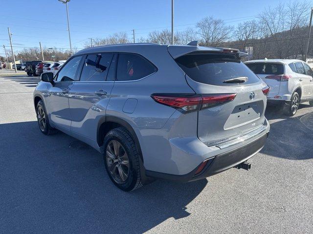 used 2022 Toyota Highlander Hybrid car, priced at $33,793