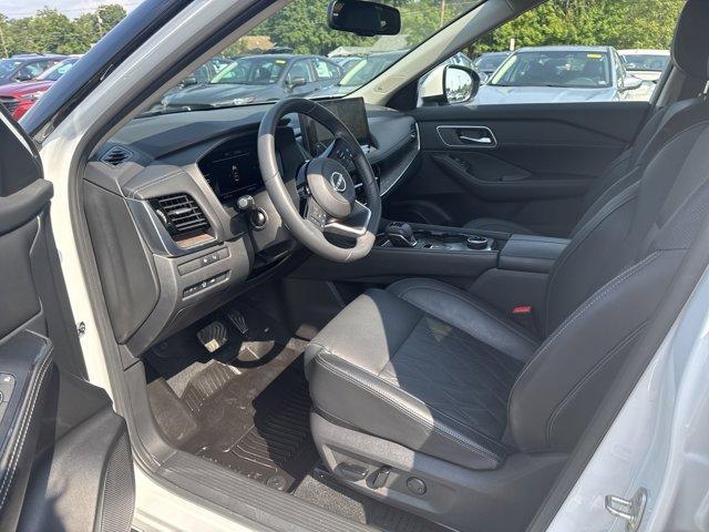 used 2024 Nissan Rogue car, priced at $32,994