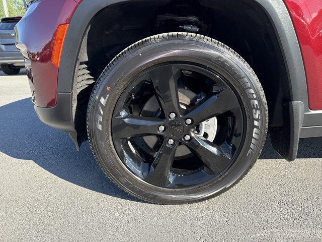 used 2024 Jeep Grand Cherokee car, priced at $39,991