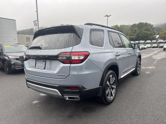used 2025 Honda Pilot car, priced at $45,862