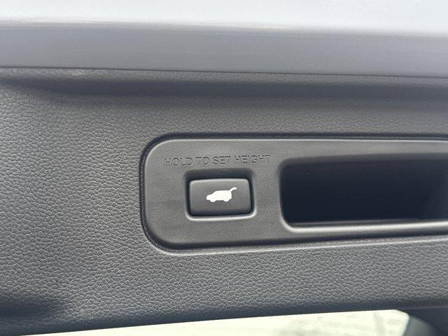 used 2025 Honda Pilot car, priced at $45,862