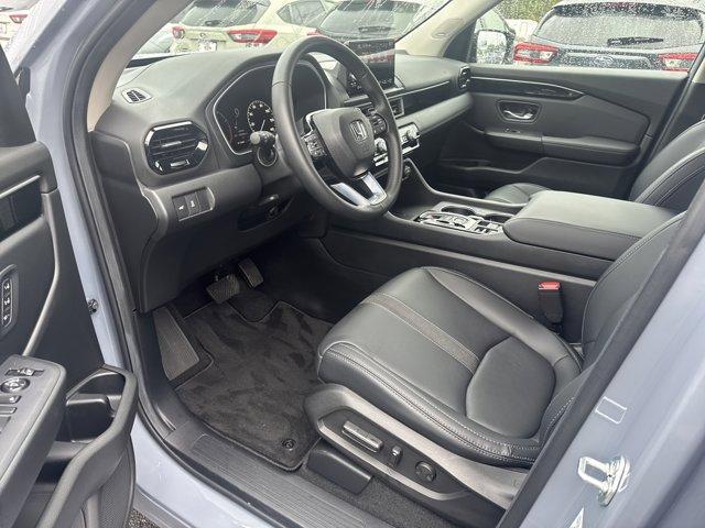 used 2025 Honda Pilot car, priced at $45,862