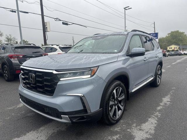 used 2025 Honda Pilot car, priced at $45,862
