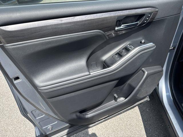 used 2021 Toyota Highlander car, priced at $31,963