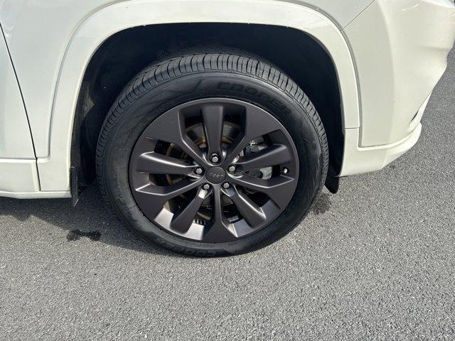 used 2019 Jeep Cherokee car, priced at $18,752