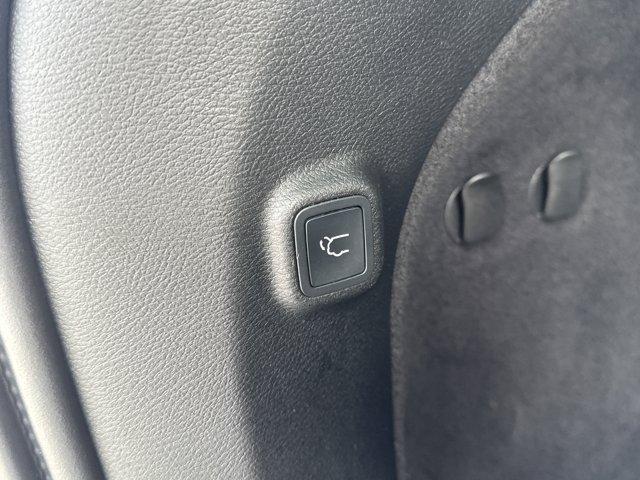 used 2019 Jeep Cherokee car, priced at $18,752
