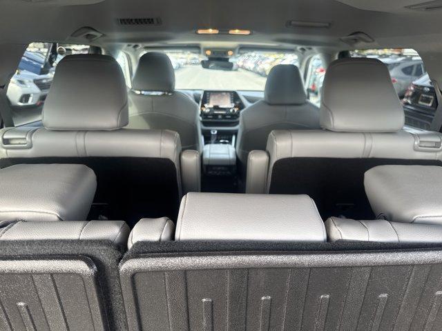 used 2020 Toyota Highlander car, priced at $32,991