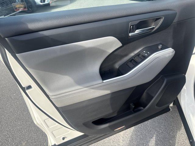 used 2020 Toyota Highlander car, priced at $32,991