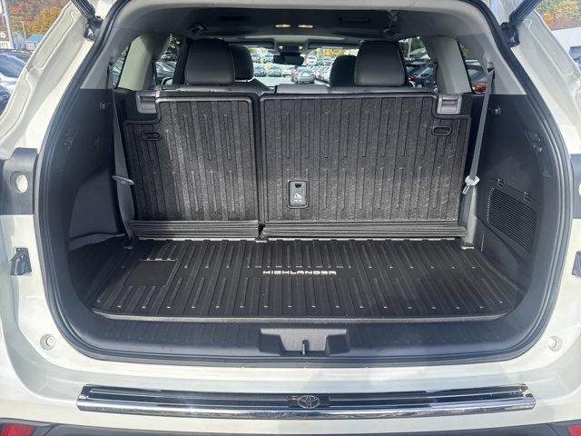 used 2020 Toyota Highlander car, priced at $32,991