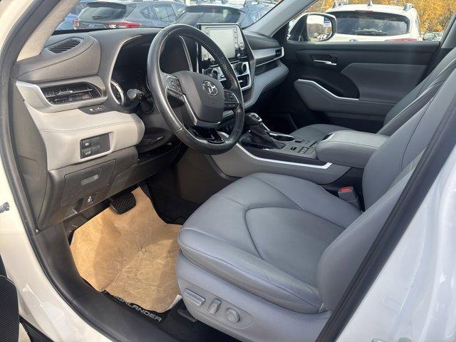 used 2020 Toyota Highlander car, priced at $32,991