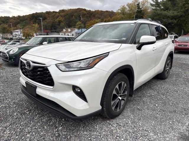 used 2020 Toyota Highlander car, priced at $32,991