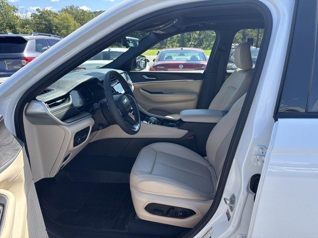 used 2023 Jeep Grand Cherokee car, priced at $35,991