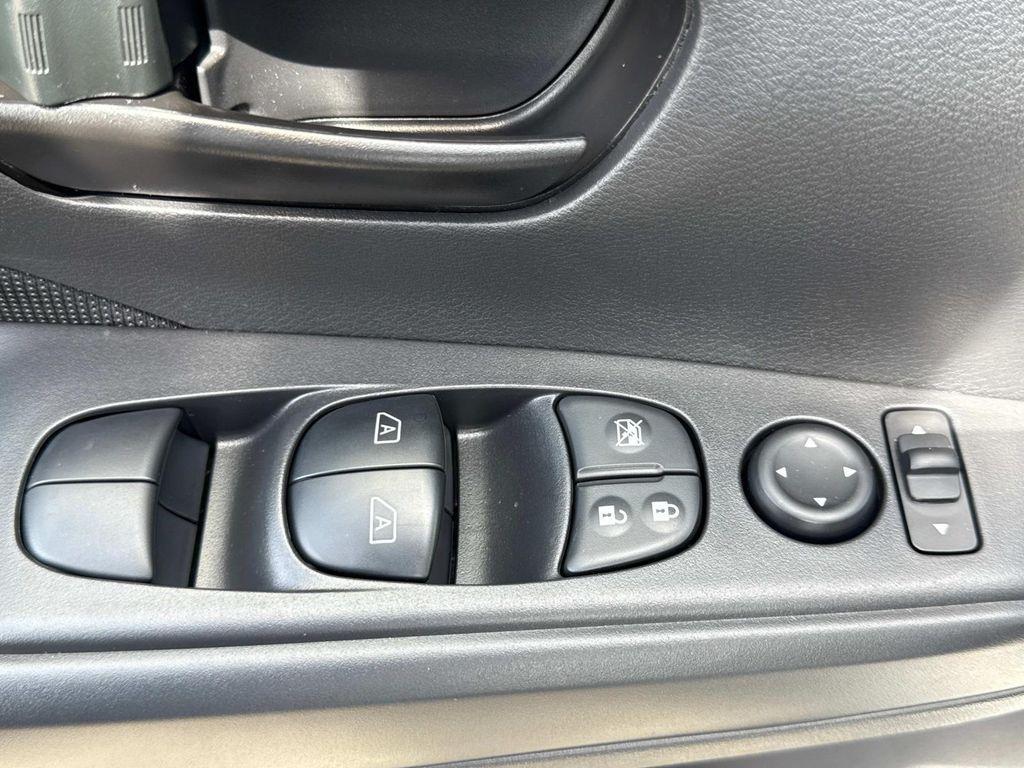 new 2025 Nissan Kicks Play car, priced at $21,522