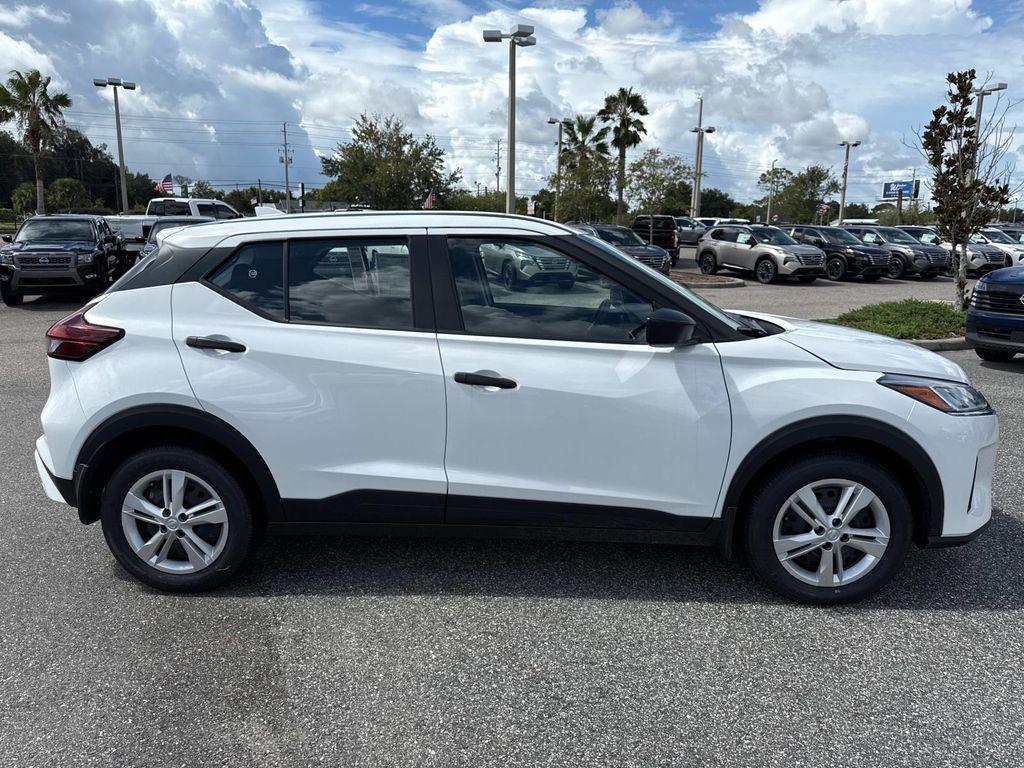 new 2025 Nissan Kicks Play car, priced at $21,522