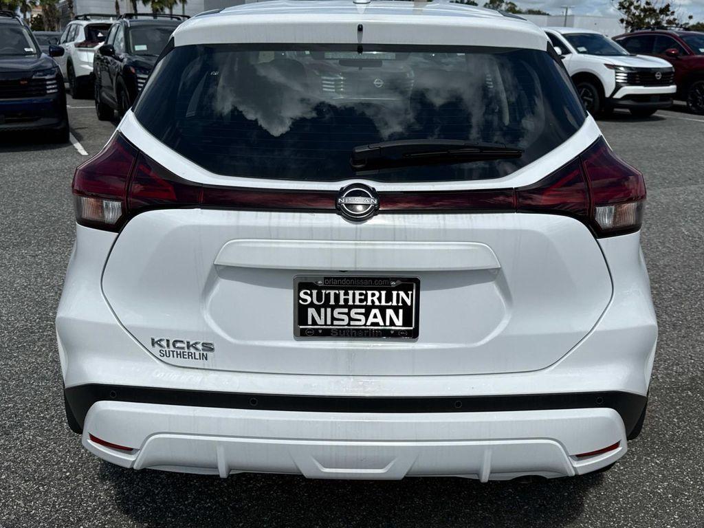 new 2025 Nissan Kicks Play car, priced at $21,522