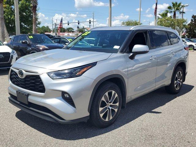 used 2022 Toyota Highlander car, priced at $29,988