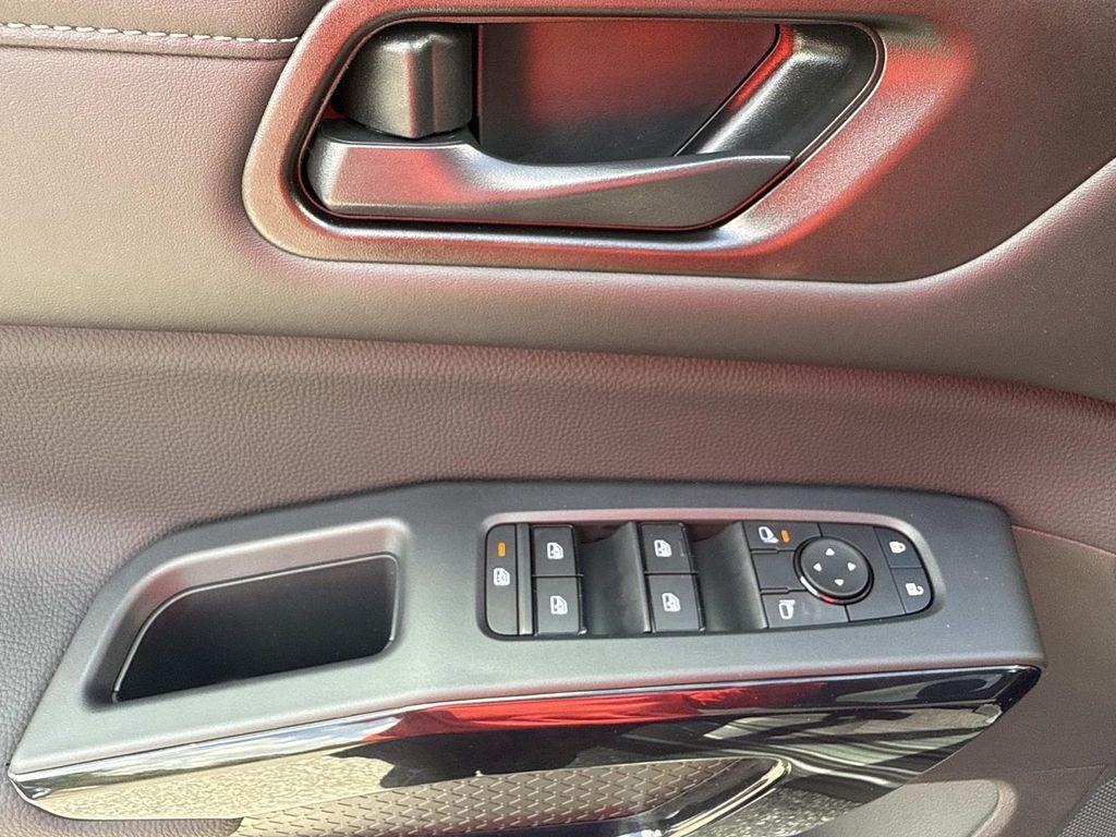 new 2025 Nissan Pathfinder car, priced at $34,495