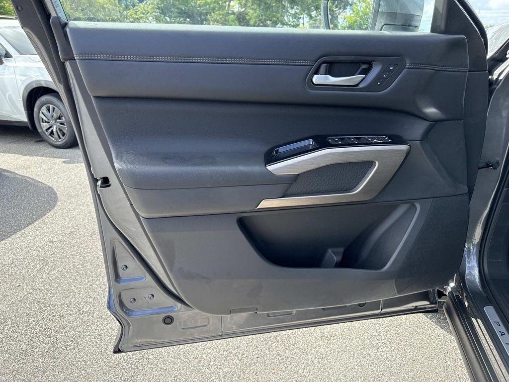 new 2025 Nissan Pathfinder car, priced at $46,856