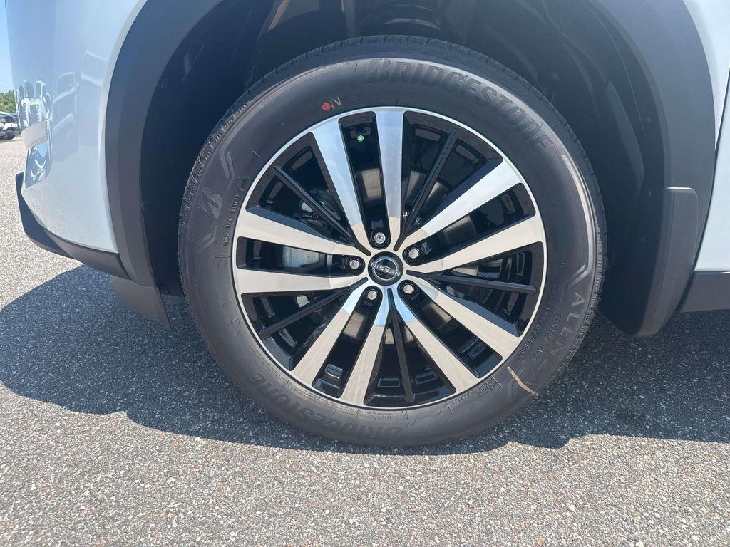 new 2025 Nissan Pathfinder car, priced at $47,568