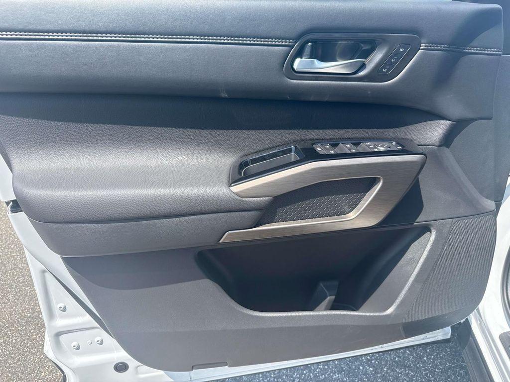 new 2025 Nissan Pathfinder car, priced at $47,568