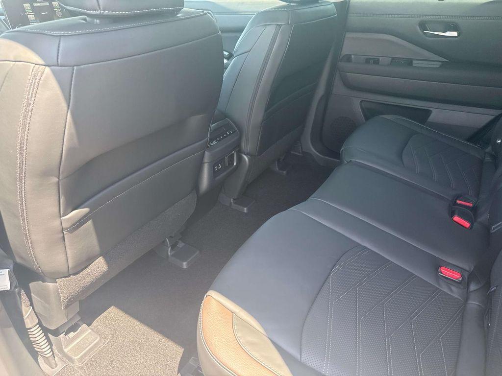 new 2025 Nissan Pathfinder car, priced at $47,568