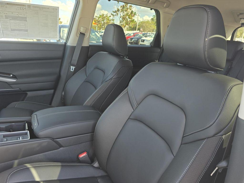 new 2025 Nissan Pathfinder car, priced at $36,147