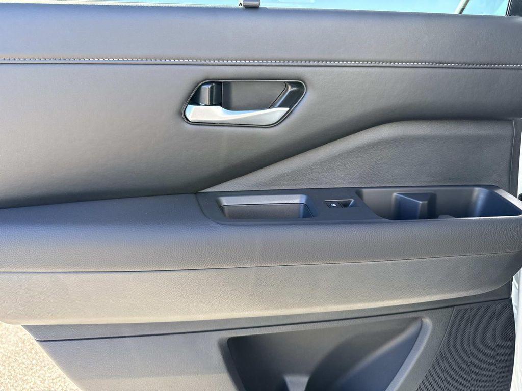 new 2025 Nissan Pathfinder car, priced at $36,297