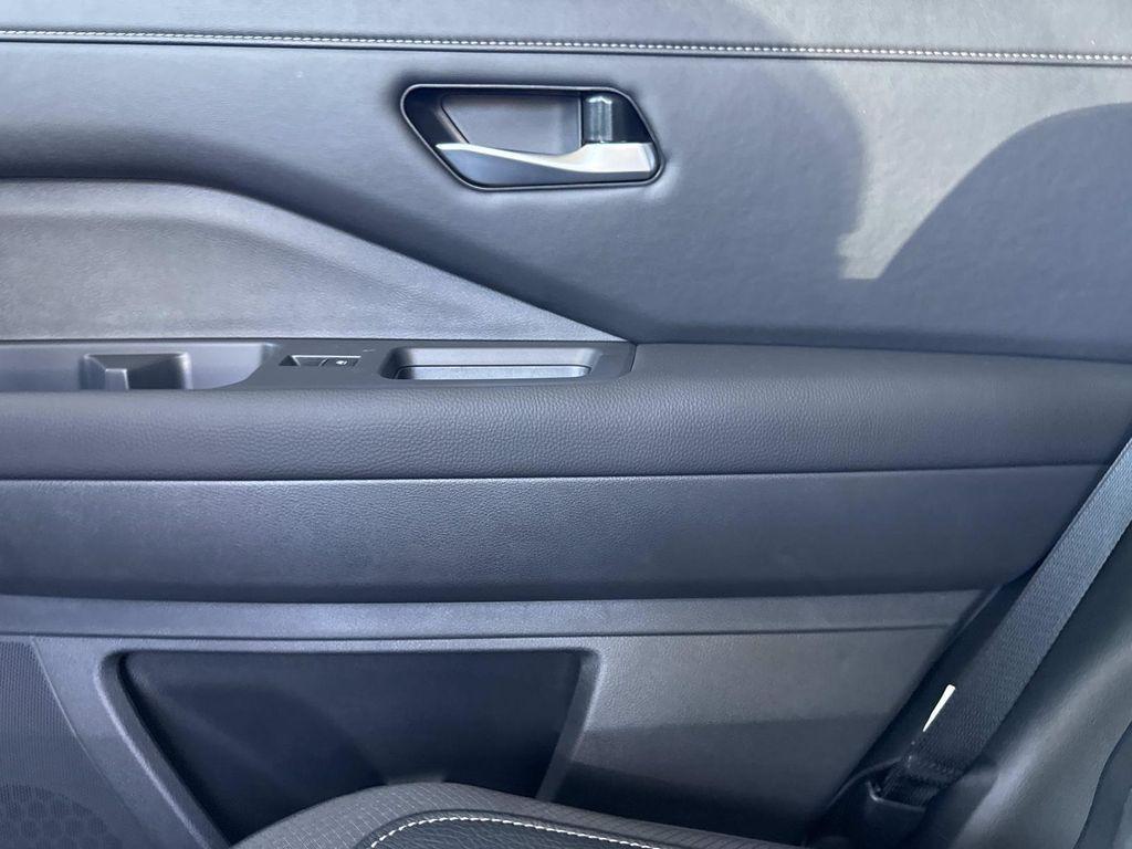 new 2025 Nissan Pathfinder car, priced at $36,297