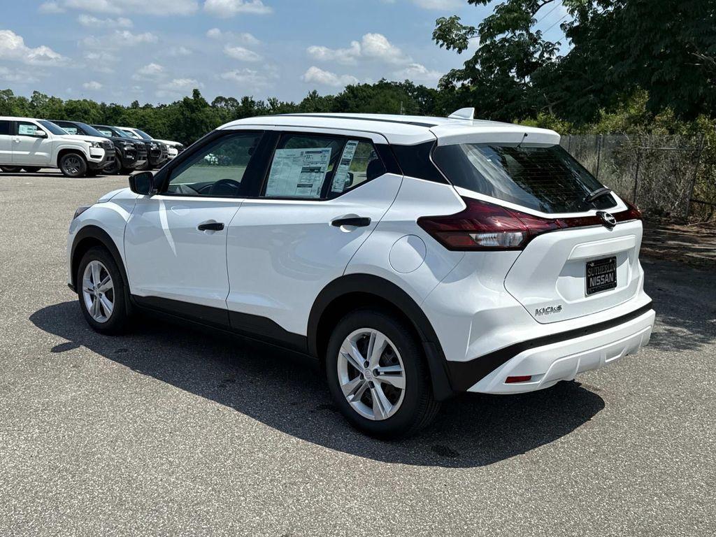 new 2025 Nissan Kicks Play car, priced at $21,857