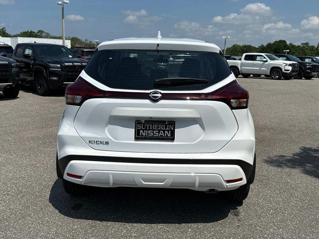 new 2025 Nissan Kicks Play car, priced at $21,857