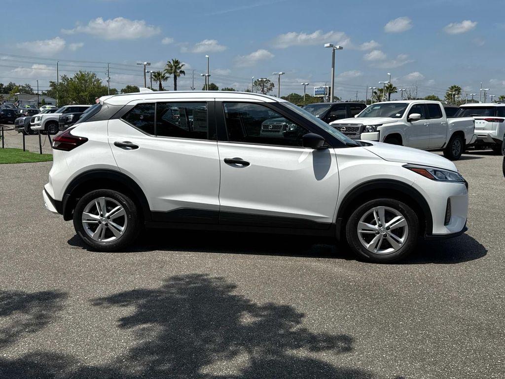 new 2025 Nissan Kicks Play car, priced at $21,857