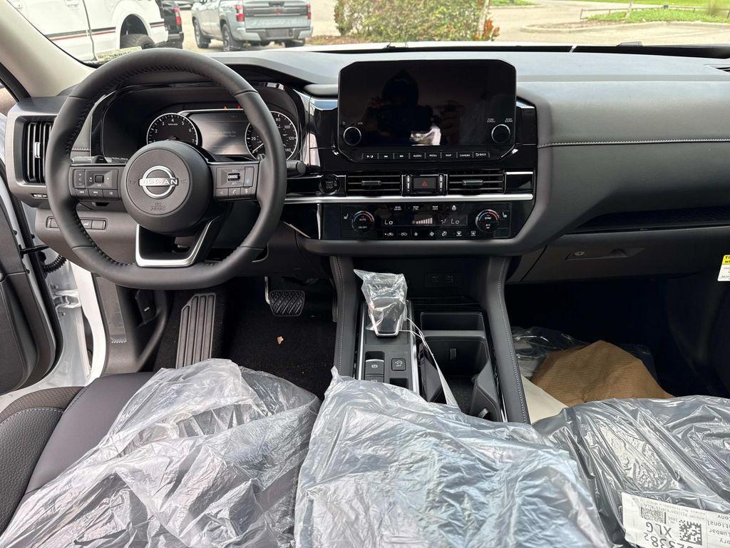 new 2025 Nissan Pathfinder car, priced at $36,137