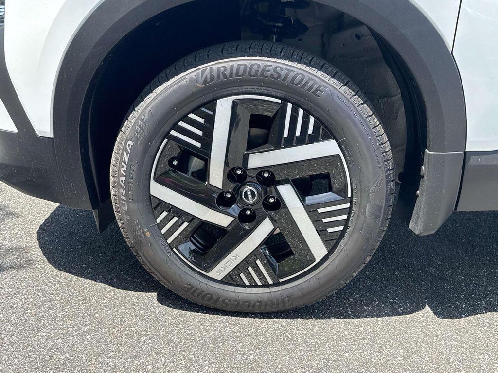 new 2025 Nissan Kicks car, priced at $23,605