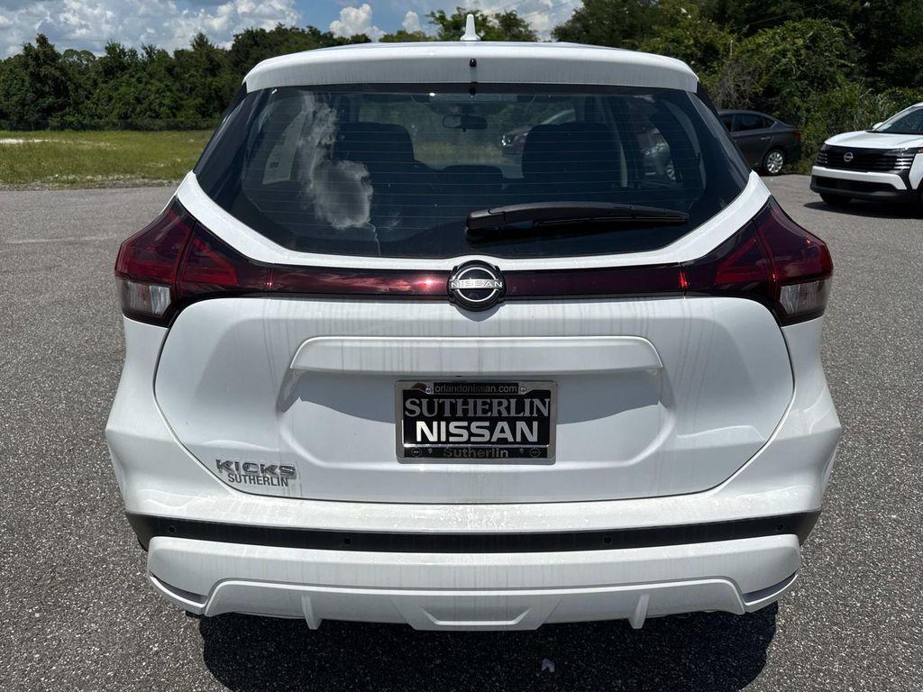 new 2025 Nissan Kicks Play car, priced at $21,857