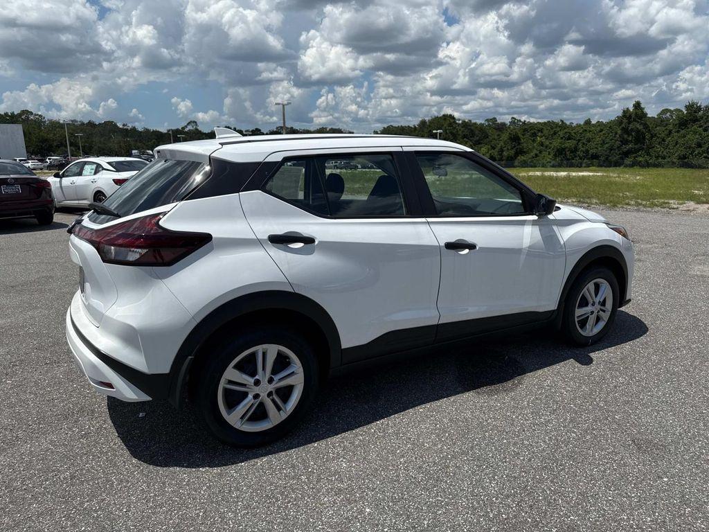 new 2025 Nissan Kicks Play car, priced at $21,857