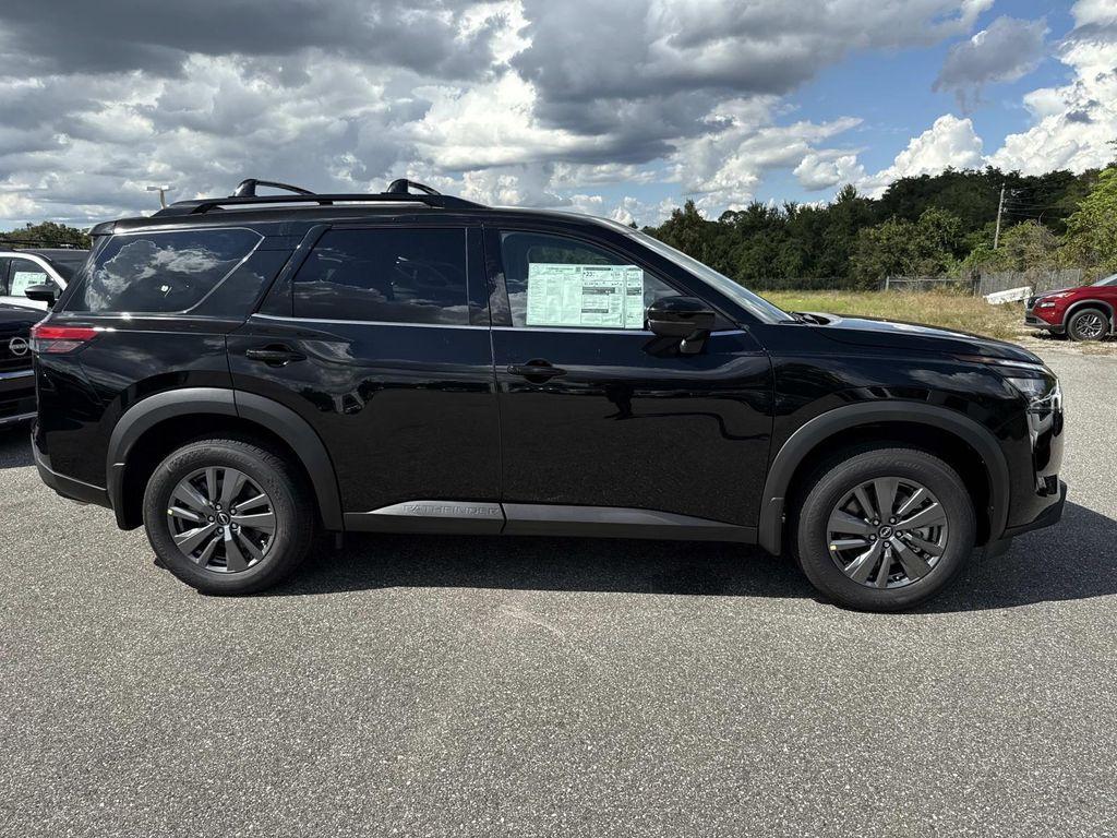 new 2025 Nissan Pathfinder car, priced at $33,105