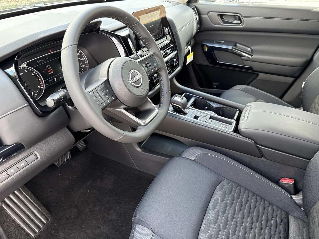 new 2025 Nissan Pathfinder car, priced at $33,105