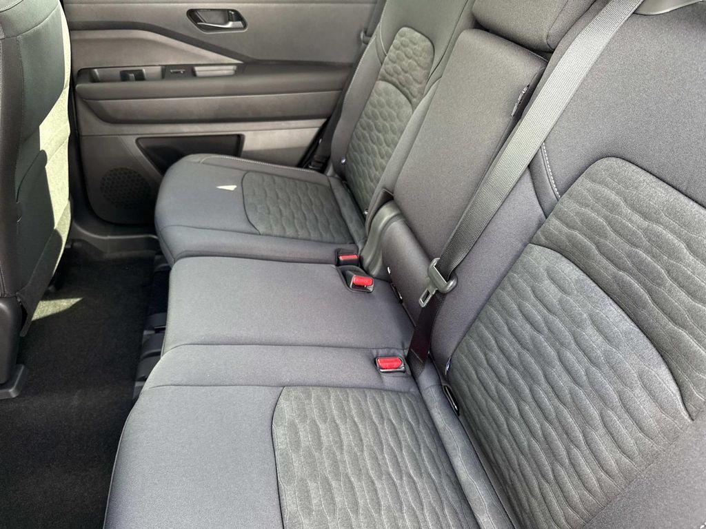 new 2025 Nissan Pathfinder car, priced at $33,105