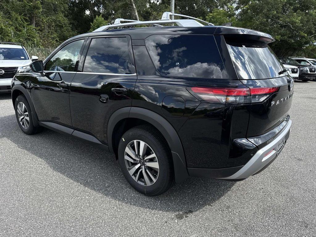 new 2025 Nissan Pathfinder car, priced at $35,687
