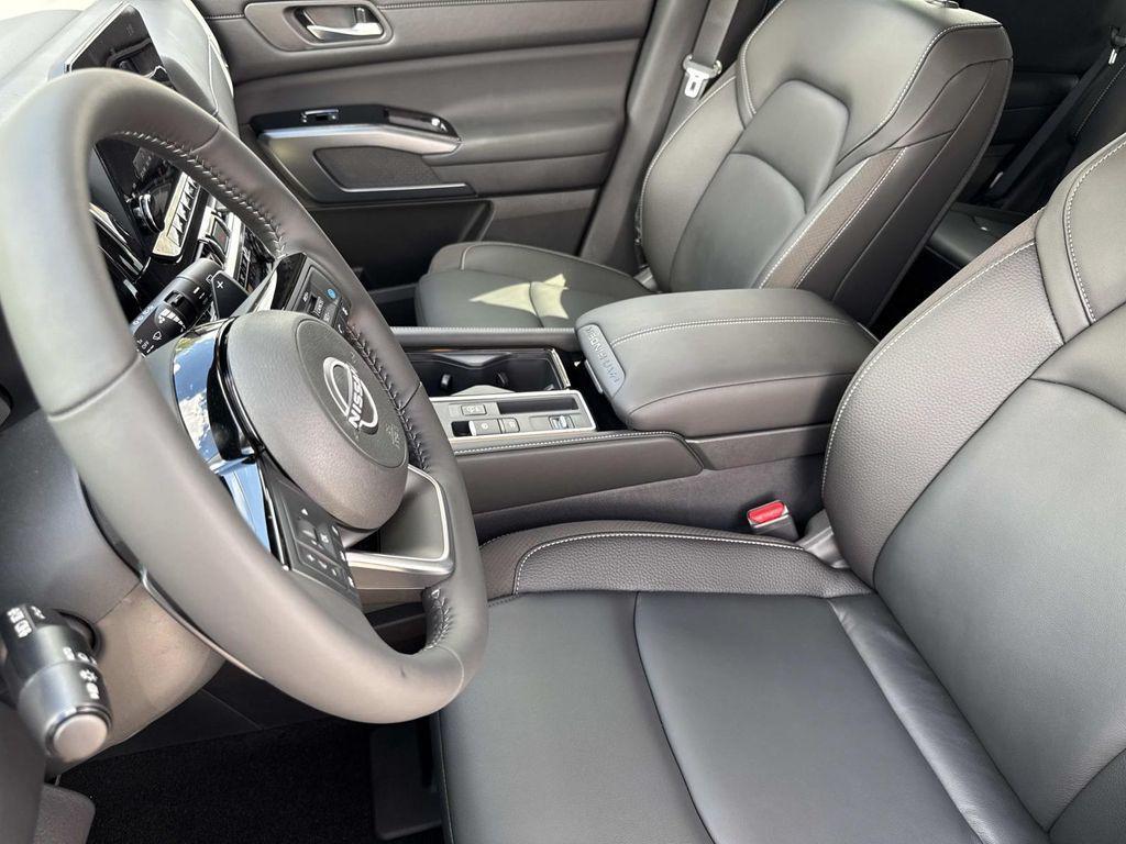 new 2025 Nissan Pathfinder car, priced at $35,687