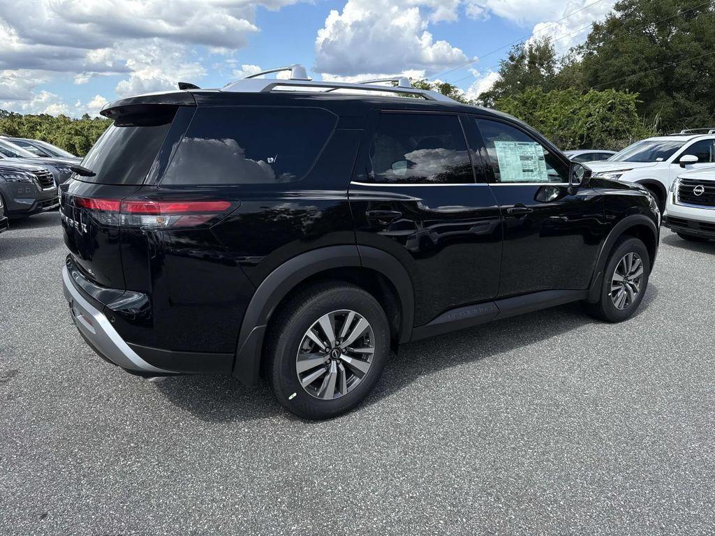 new 2025 Nissan Pathfinder car, priced at $35,687